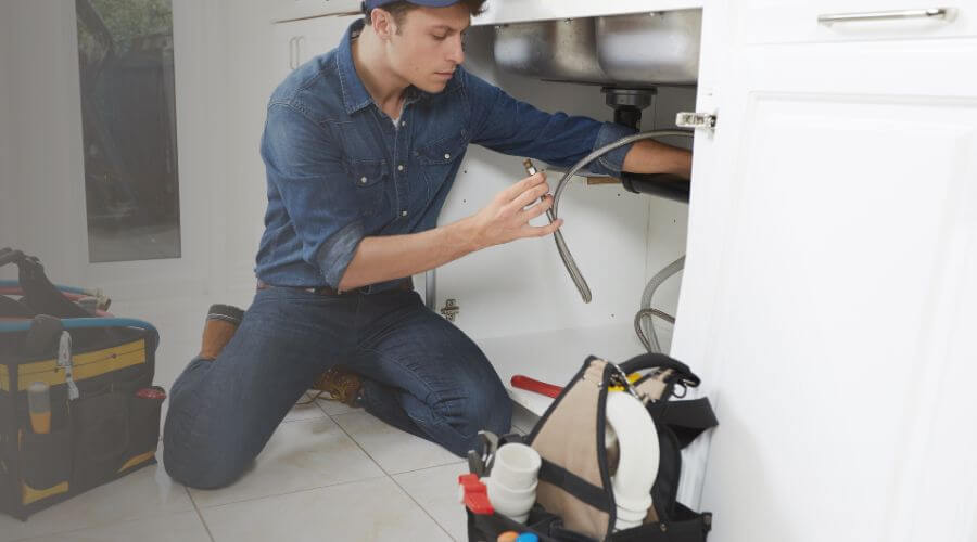 Emergency Leak Repair in Wickett, TX